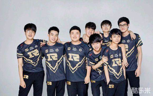 中扮演的角 中扮演的角