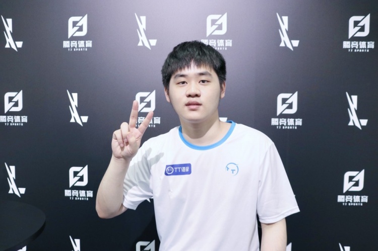 嘲讽小里 嘲讽小里