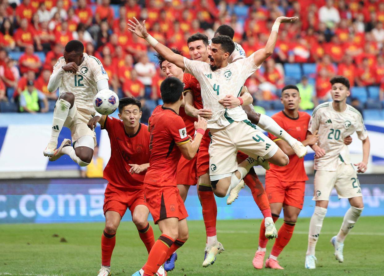 詹姆斯助攻 詹姆斯助攻